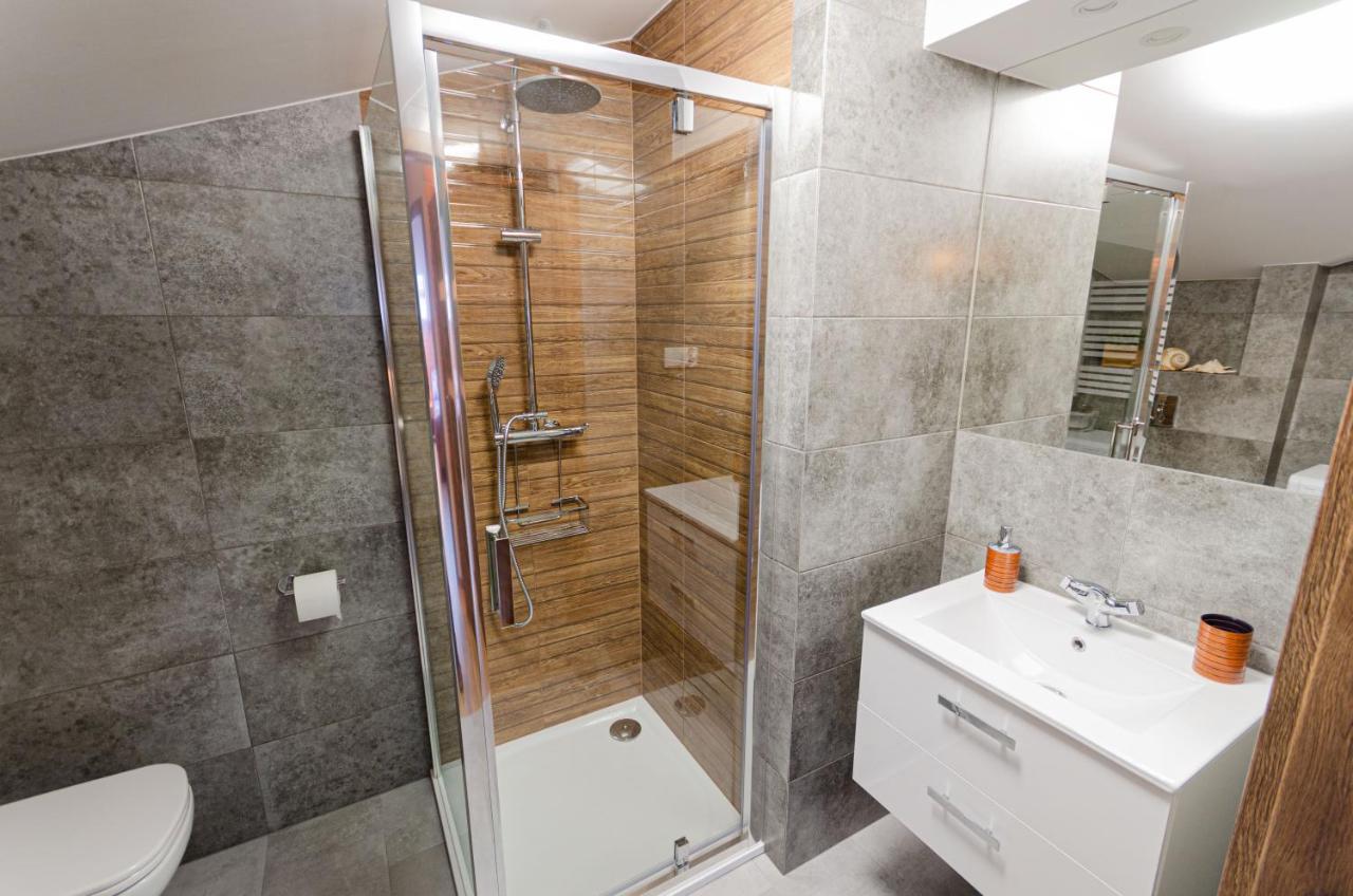 Bronowicka Premium Apartment - 52M2 With Private Parking Krakow Ngoại thất bức ảnh
