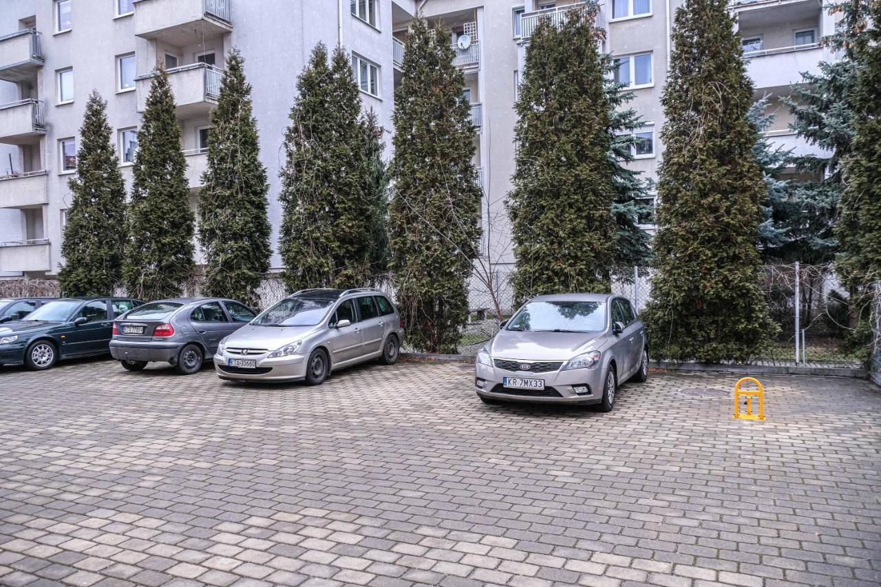 Bronowicka Premium Apartment - 52M2 With Private Parking Krakow Ngoại thất bức ảnh